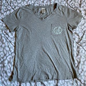 Vs pink campus tee